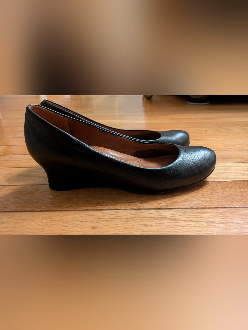 Good Condition Gentle Souls Black Leather Wedge Pumps Sz 7M